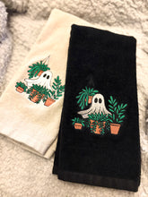 Load image into Gallery viewer, Plant Ghostie